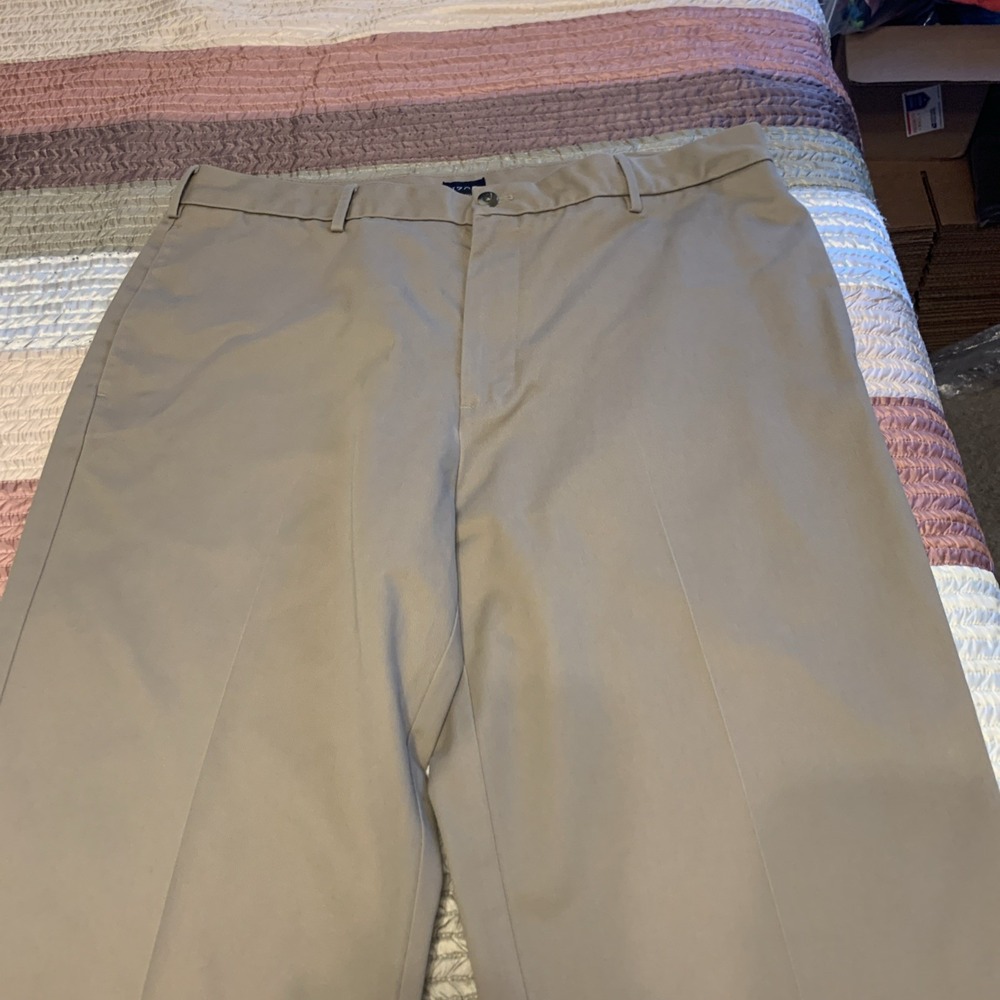 IZOD Straight Fit Khaki Pants 40 x 30 Mens Tan Chino Regular Fit